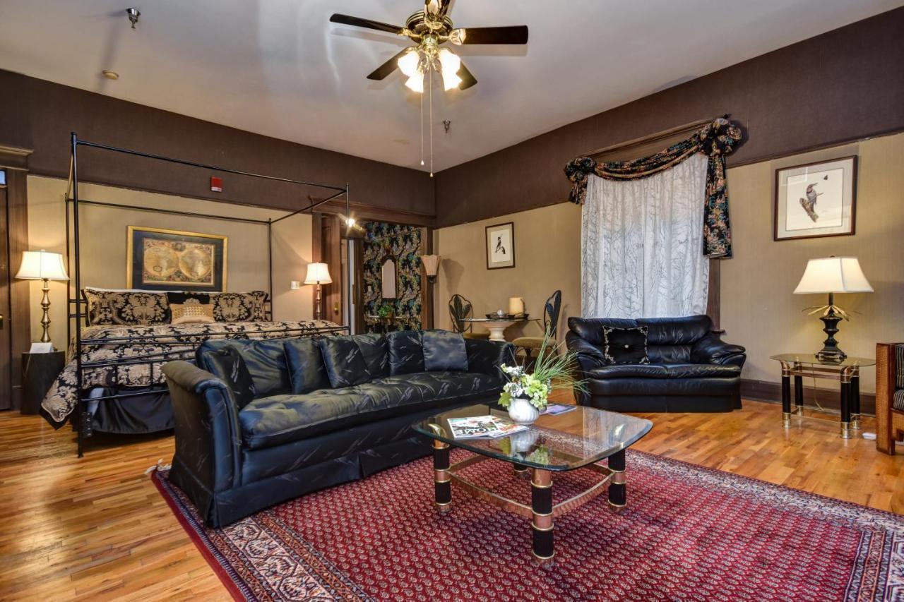 The Mansion At Elfindale Bed & Breakfast Springfield Room photo